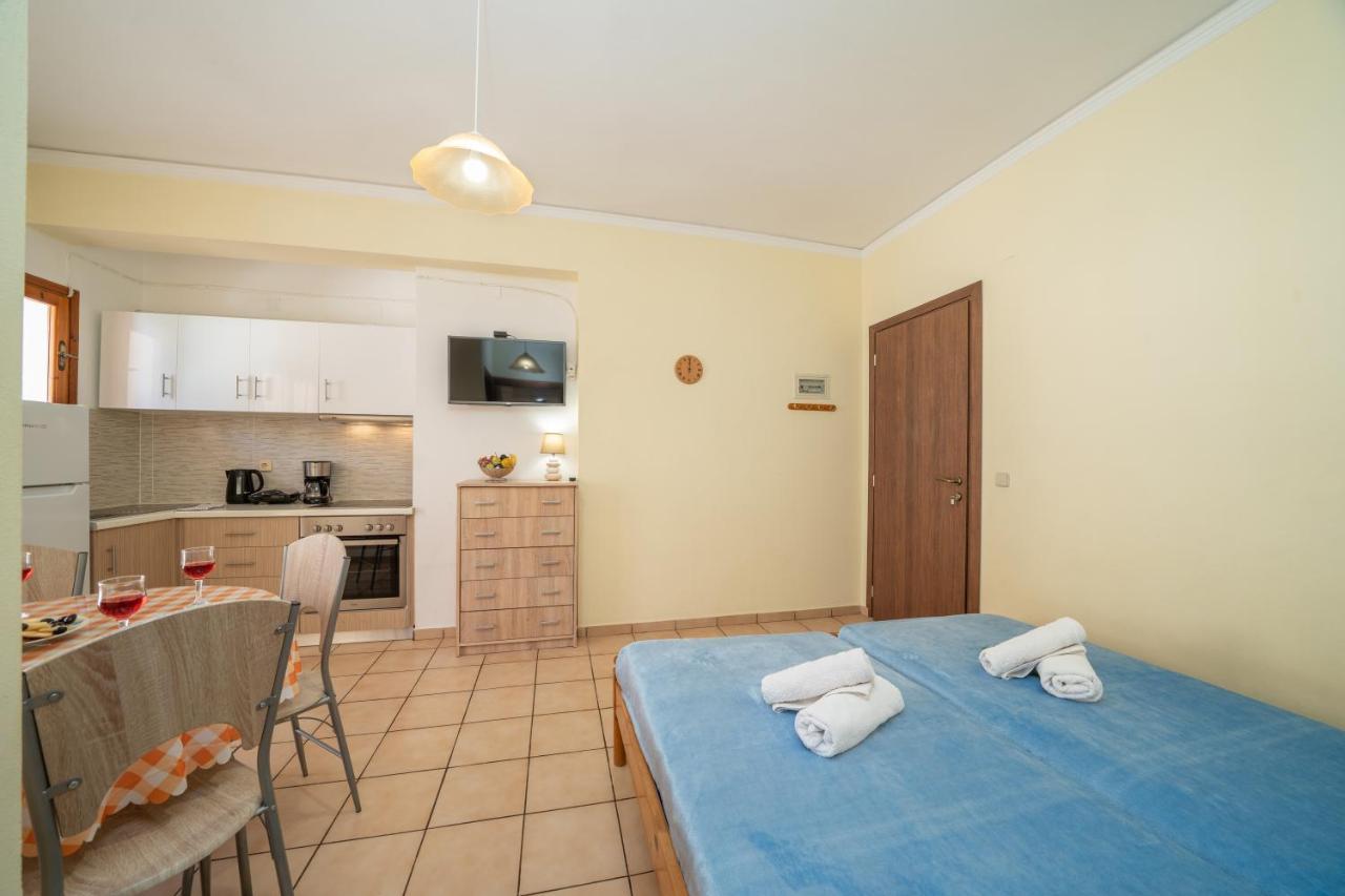 Alexatos Studios & Apartments Agia Efimia Ngoại thất bức ảnh