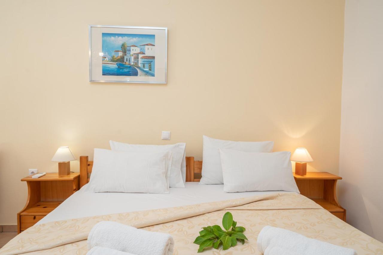 Alexatos Studios & Apartments Agia Efimia Ngoại thất bức ảnh