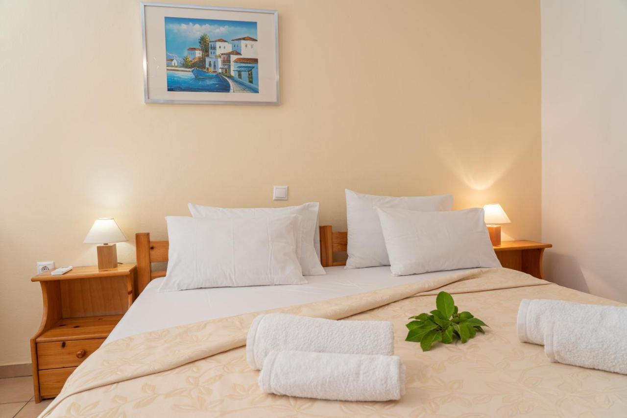 Alexatos Studios & Apartments Agia Efimia Ngoại thất bức ảnh
