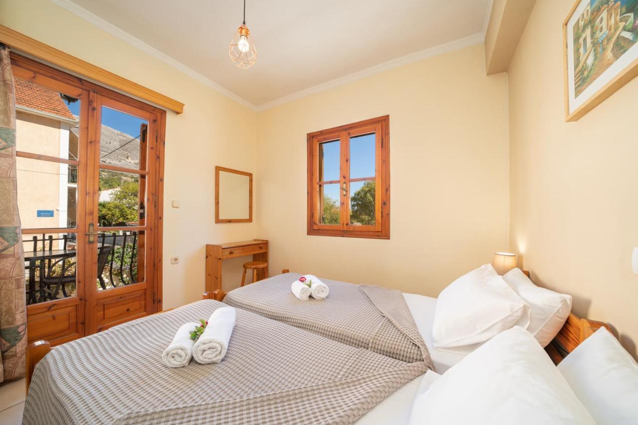 Alexatos Studios & Apartments Agia Efimia Ngoại thất bức ảnh