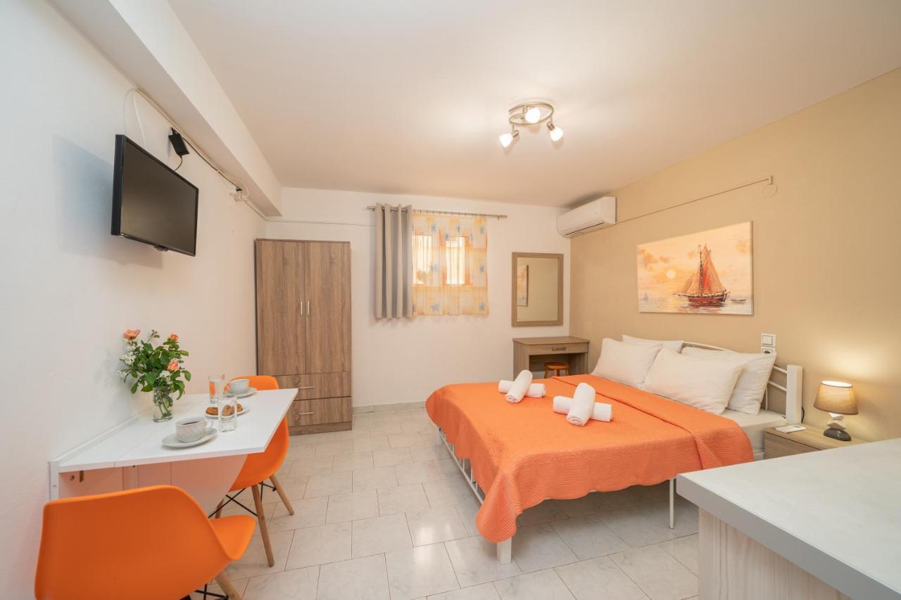 Alexatos Studios & Apartments Agia Efimia Ngoại thất bức ảnh